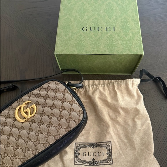 Gucci Beige GG Monogram Crossbody with Black Trim and Gold Hardware - Picture 7 of 7